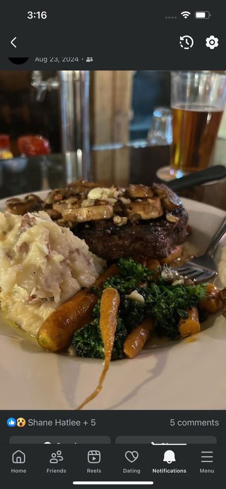 The Adirondack Hotel Logo