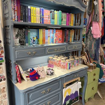 Wandering Daisy - Romance Books - Gift Shops Near Me - Breckenridge, Colorado Wandering Daisy - Romance Books - Gift Shops Near Me - Breckenridge, Colorado