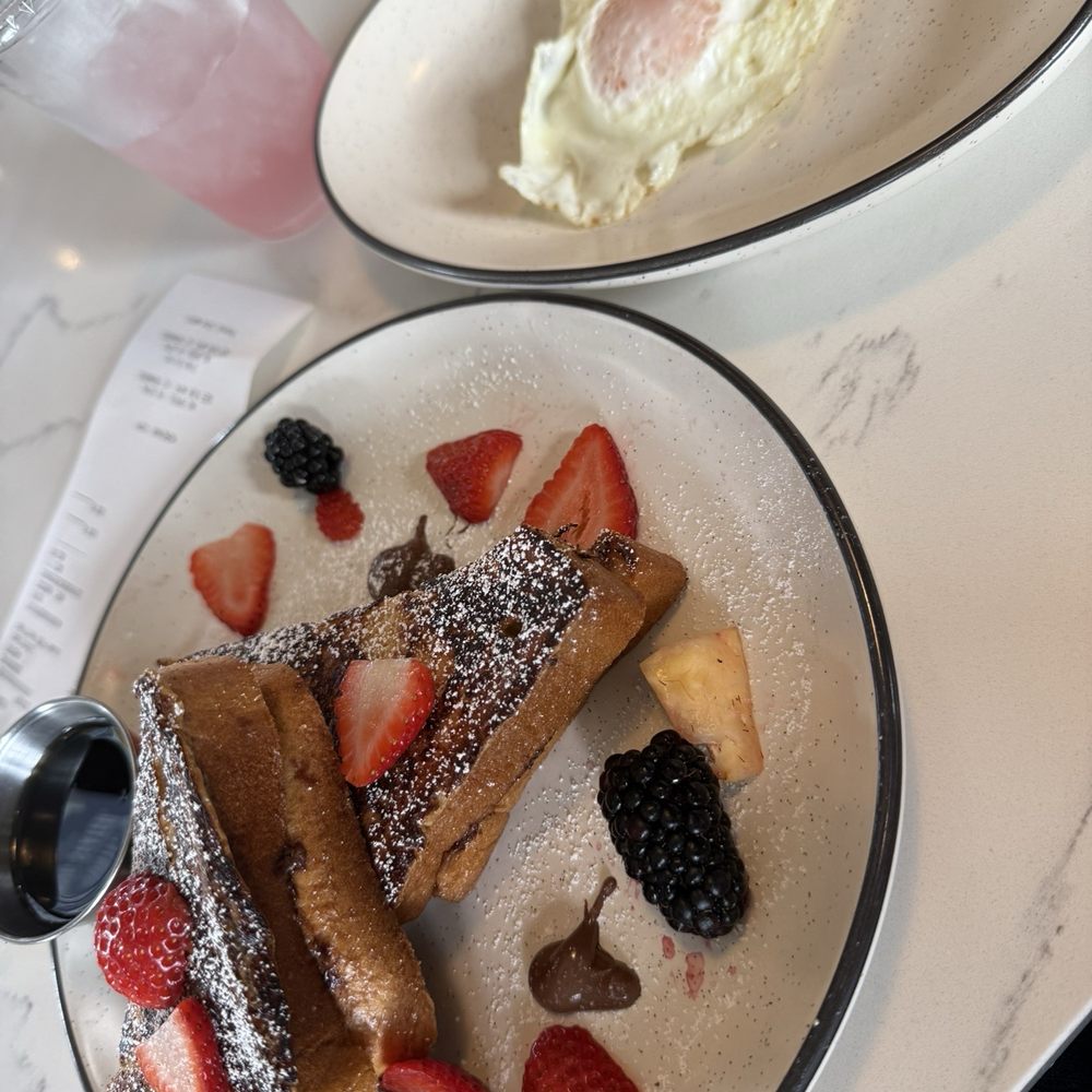 Dish Society - Nutella French Toast - Breakfast & Brunch Near Me - Houston, Texas
