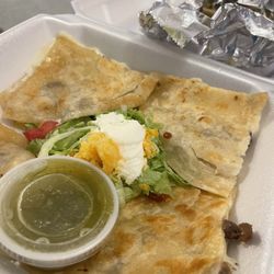 Lupitas Food Truck - Steak quesadilla