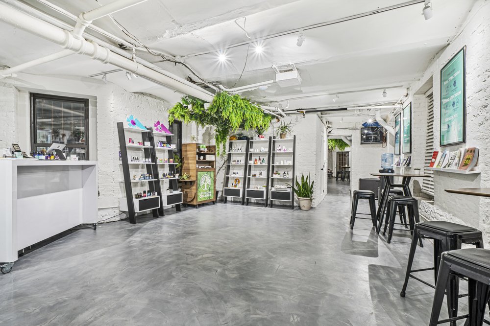 Come Back Daily Logo