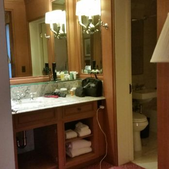 Sun Valley Resort - Bathroom and vanity in traditional double room. Lots of counter space, mirrors and lighting. - Ski Resorts Near Me - Sun Valley, Idaho Sun Valley Resort - Bathroom and vanity in traditional double room. Lots of counter space, mirrors and lighting. - Ski Resorts Near Me - Sun Valley, Idaho