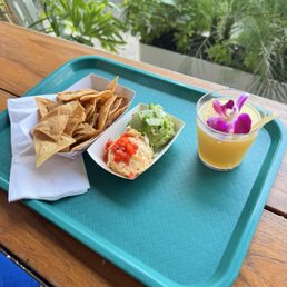 POOL CHIPS WITH GUACAMOLE & JALAPEÑO PIMENTO Frozen Hurricane POOL CHIPS WITH GUACAMOLE & JALAPEÑO PIMENTO Frozen Hurricane