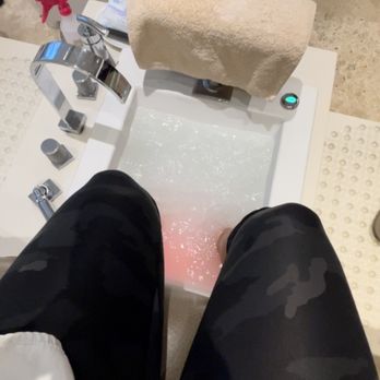 Lapis Spa - Pedicure seat - Day Spas Near Me - Miami Beach, Florida Lapis Spa - Pedicure seat - Day Spas Near Me - Miami Beach, Florida