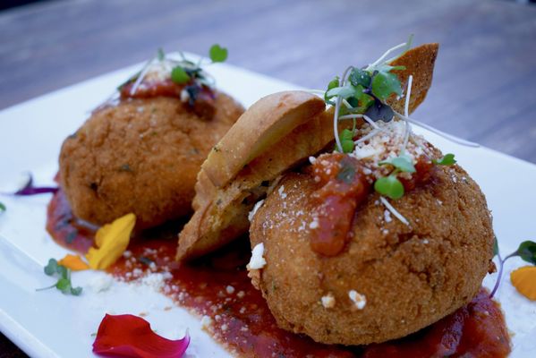 RoVino Restaurant + Bar by null