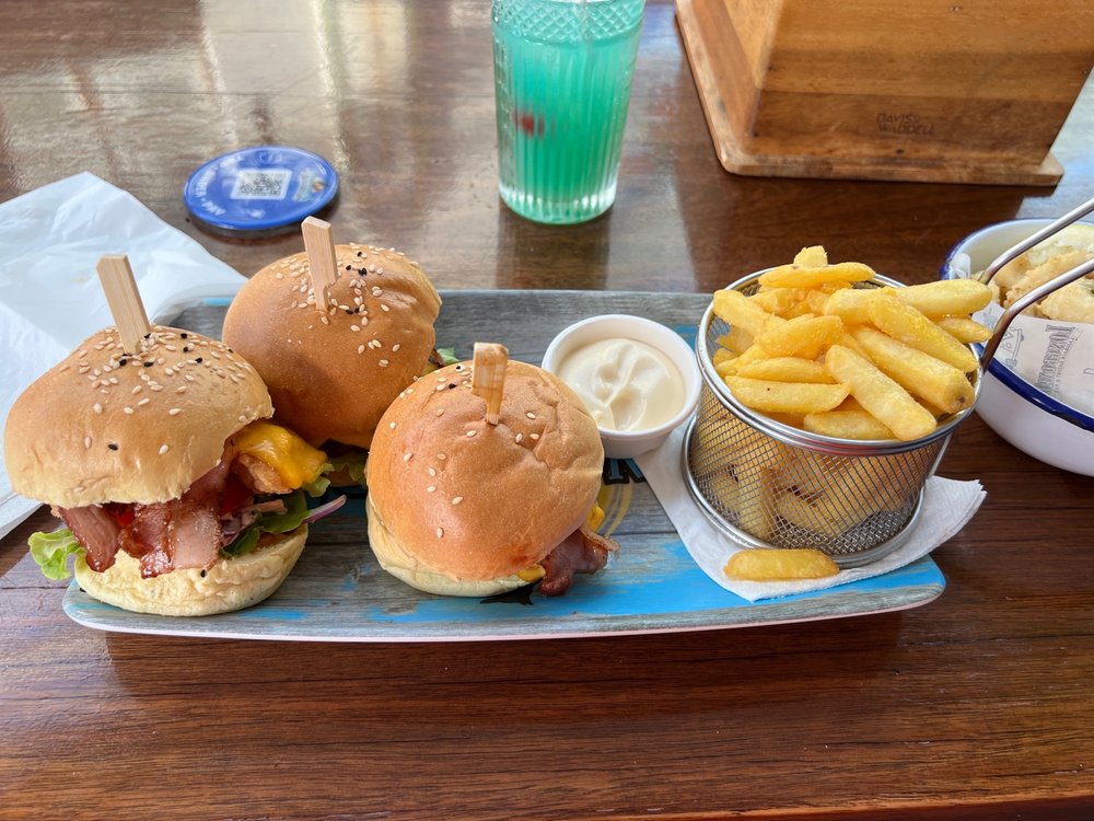 LONGBOARDS LAIDBACK EATERY & BAR Updated May 2024 28 Photos & 23