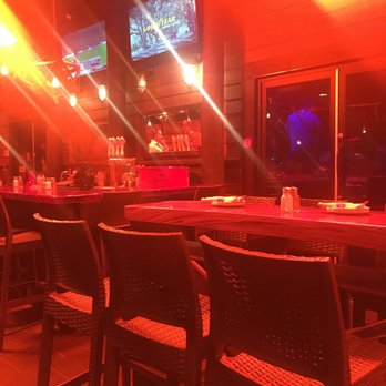 Archibald Micro & Resto - Live music and heaters on outside. Super nice! - Canadian (New) Near Me - Trois-Rivières, Quebec