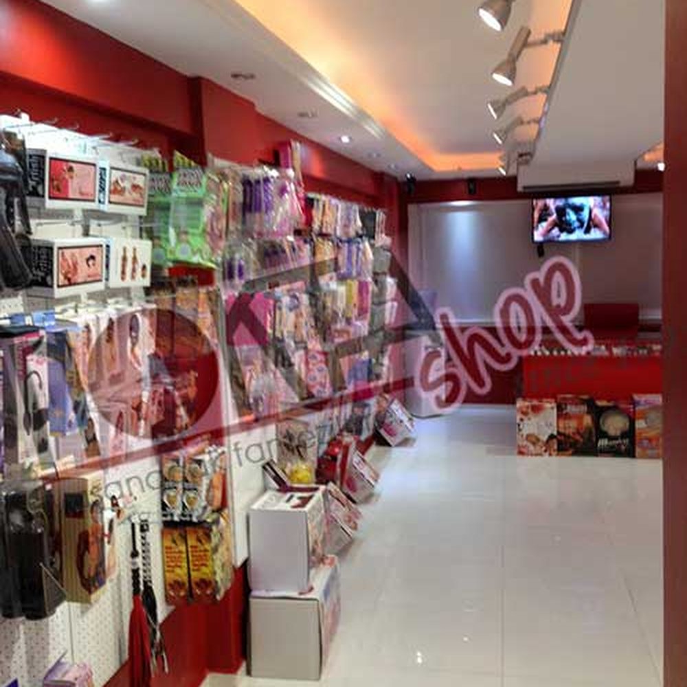 Qora dengiz sohilidagi nudist plyajida porno