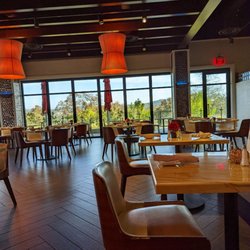 Louie Oliver's Restaurant & Bar at Harrah's Northern California