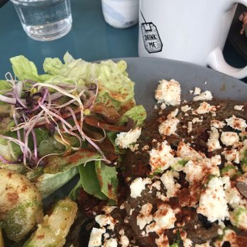 Pancake Fever - Gluten free savory tomato, olive and feta pancake - Vegetarian Near Me - Caen, 14 Pancake Fever - Gluten free savory tomato, olive and feta pancake - Vegetarian Near Me - Caen, 14