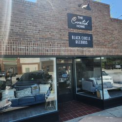 Black Circle Records - Outside View