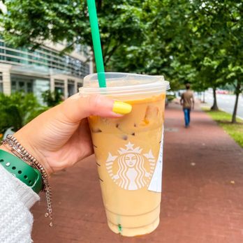 STARBUCKS - Updated December 2025 - 999 9th St NW, Washington