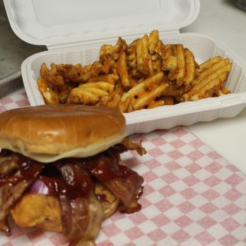 JJ's on Maxwell - Hot Dogs Near Me - Eugene, Oregon