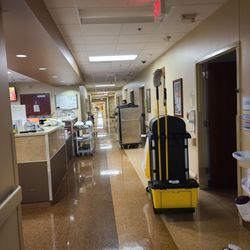 Piedmont Cartersville Medical Center - Hall and nurse's station