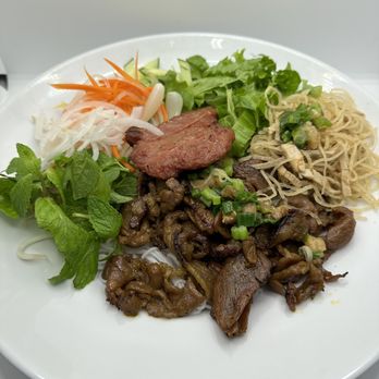 HOT Com Tam - Bún thịt nướng, bì, nem nướng - Vietnamese Near Me - Westminster, California HOT Com Tam - Bún thịt nướng, bì, nem nướng - Vietnamese Near Me - Westminster, California