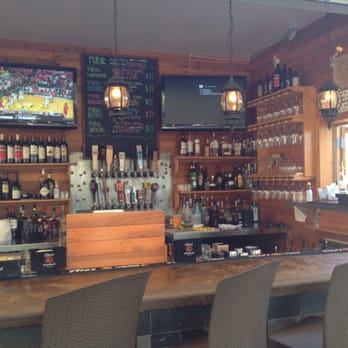 Public House Temecula - Outdoor bar - New American Near Me - Temecula, California Public House Temecula - Outdoor bar - New American Near Me - Temecula, California