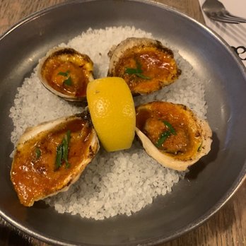 etta - Bucktown - Rack roasted oysters - Pizza Near Me - Chicago, Illinois etta - Bucktown - Rack roasted oysters - Pizza Near Me - Chicago, Illinois