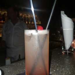 Agent Oscar - Singapur Sling - drink - Cocktail Bars Near Me - Vienna, 9