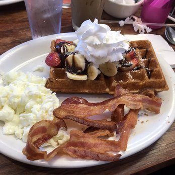 Hungry Fox - Waffles with Berry Nana - Breakfast & Brunch Near Me - North Hollywood, California