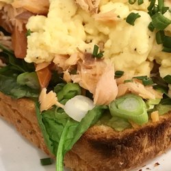 Freshly Chopped 2.0 - Smoked salmon avocado toast