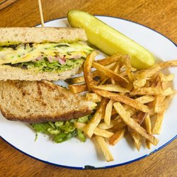 Leary's Landing Irish Pub - Grilled Veggie Sandwich - Bar Harbor - Leary's Landing Irish Pub