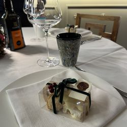 L'Osteria di Chichibio - Beautiful decor for Christmas!