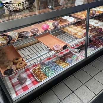 Graeter's Ice Cream - Trying donuts - Ice Cream & Frozen Yogurt Near Me - Cincinnati, Ohio