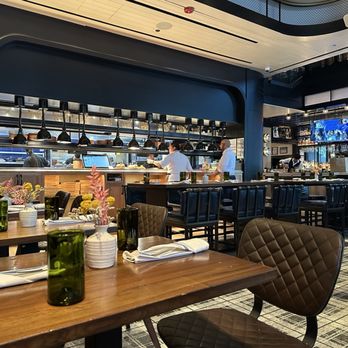 Yardbird Table & Bar - New American Near Me - Chicago, Illinois