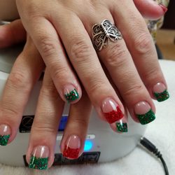 V N Nails