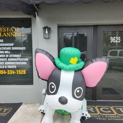 The Law Offices of Reinfeld & Cabrera - 3/06/2024 Great law firm has great decorations out front. St. Patrick's Day decoration!