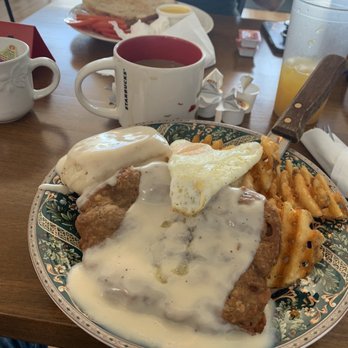 Main Kitchen Cafe - Country fried steak and biscuit breakfast - New American Near Me - Granada Hills, California