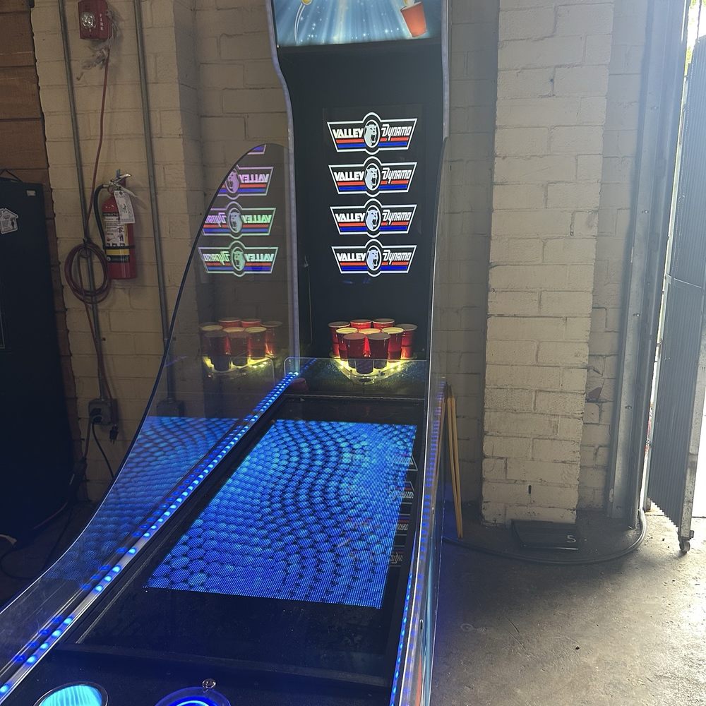 King Maker Brewing - Beer pong game - Breweries Near Me - Jacksonville, Florida King Maker Brewing - Beer pong game - Breweries Near Me - Jacksonville, Florida