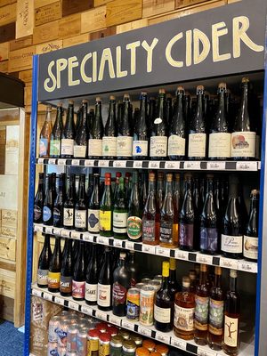 Thomas Liquors by null