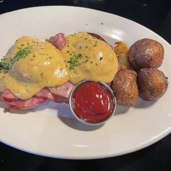 Smith - Smith Benedict with ham - Bars Near Me - Seattle, Washington Smith - Smith Benedict with ham - Bars Near Me - Seattle, Washington