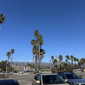 Shoreline Cafe - View from the outside of the restaurant. - Seafood Near Me - Santa Barbara, California