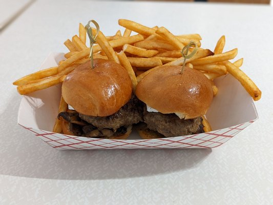 Cluny Grille by null