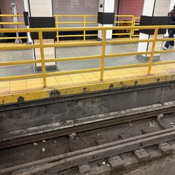 MTA - Main Street Subway Station - Somewhat Clean & Dirty Train Track