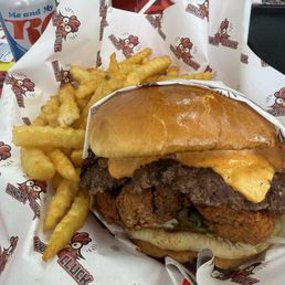 Golden Chicken Burger