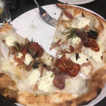 Vivo - Pizza Near Me - Etobicoke, Ontario