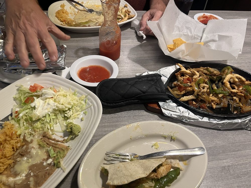 Don Patron Mexican Grill Logo