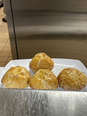 Val's Delicatessen by null