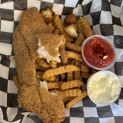 Rebel's Diner - Catfish basket.