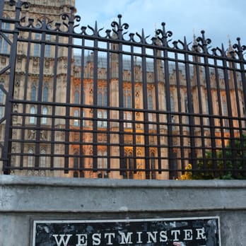 Westminster Bridge - Landmarks & Historical Buildings Near Me - London, XGL