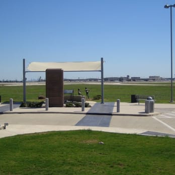 Founders Plaza Observation Area - Parks Near Me - DFW Airport, Texas Founders Plaza Observation Area - Parks Near Me - DFW Airport, Texas
