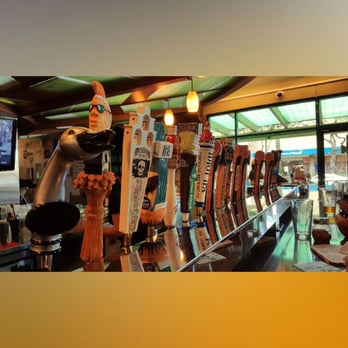 Windward Bar - Beer on tap - Pizza Near Me - Kailua, Hawaii Windward Bar - Beer on tap - Pizza Near Me - Kailua, Hawaii
