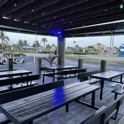 Big Daddy J's 5 Great Things - Outdoor seating