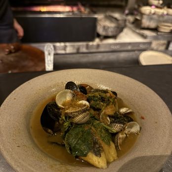 Kiln - Curry with mussels, fish and cockles - Noodles Near Me - London, XGL Kiln - Curry with mussels, fish and cockles - Noodles Near Me - London, XGL