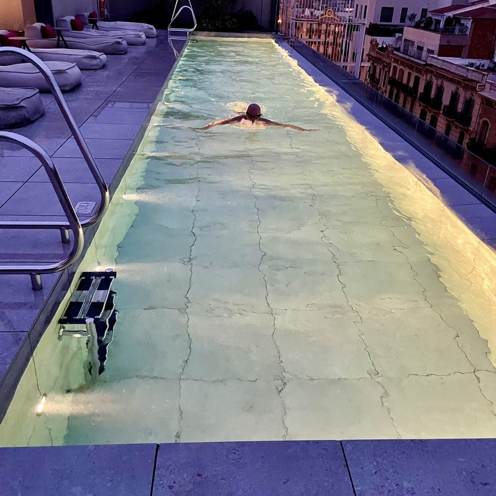 Hotel Ohla Eixample - Rooftop swimming pool - Hotels Near Me - Barcelona, B