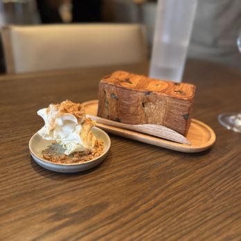 Yeobo Darling - Scallion croissant with ruo song butter - Taiwanese Near Me - Menlo Park, California Yeobo Darling - Scallion croissant with ruo song butter - Taiwanese Near Me - Menlo Park, California