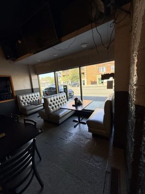 SHATTAZ JERK BAR & GRILL by null